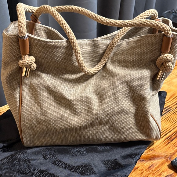 Michael Kors Beige Shoulder Bag with Rope Handles comes with dust bag - Picture 6 of 14
